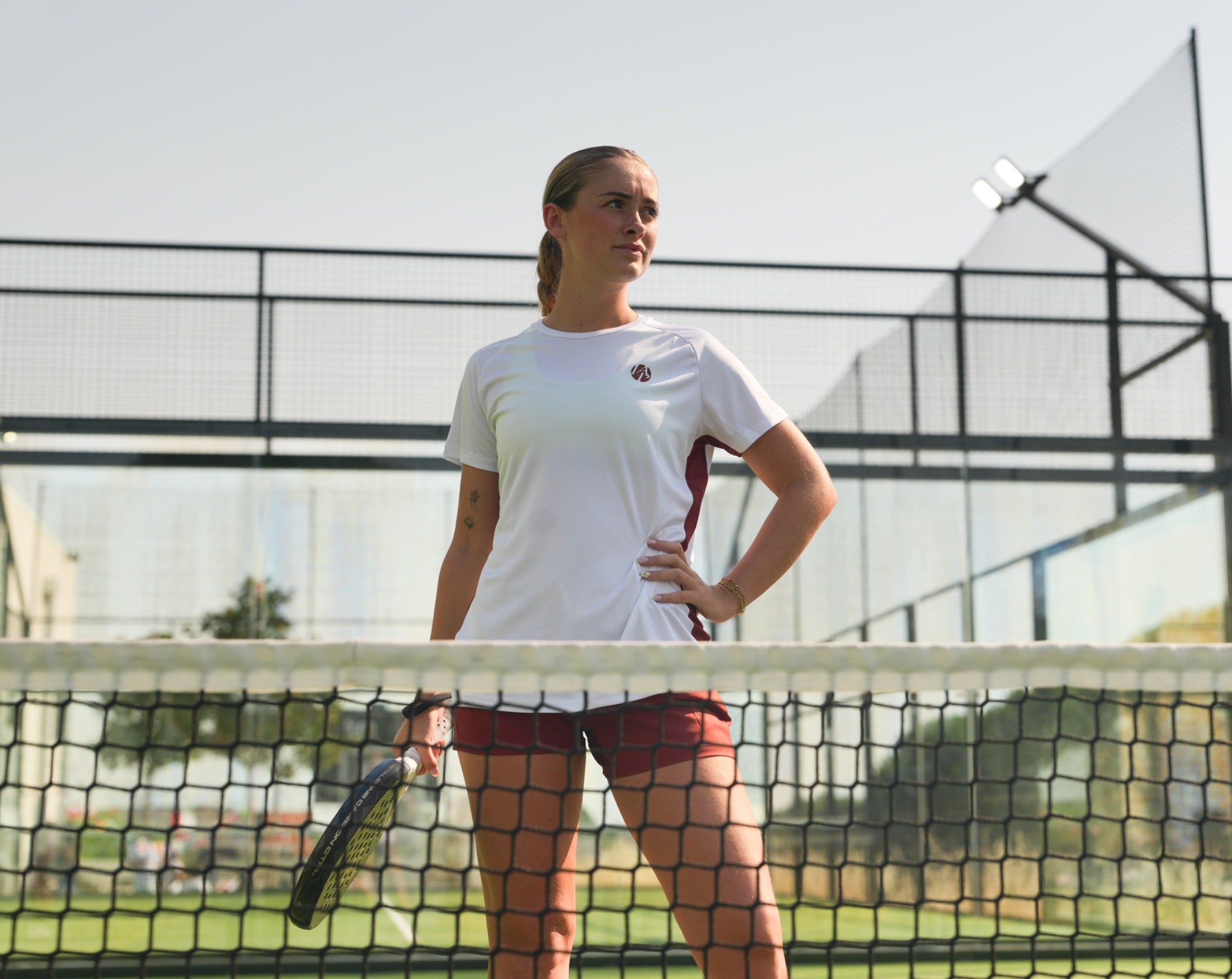 Ensemble technique padel femme QUEEN Terracotta porté – L'Atout Padel